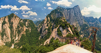 Hua Shan World's deadly hike